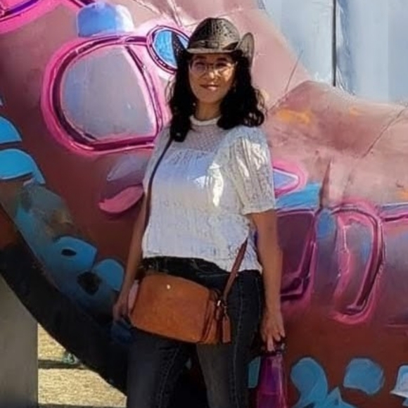 Lace Ruffle Blouse - Picture 6 of 6